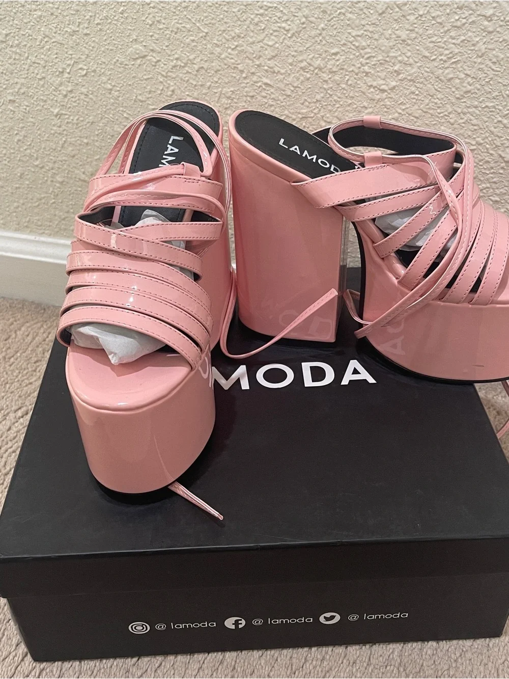 Moda glossy pink